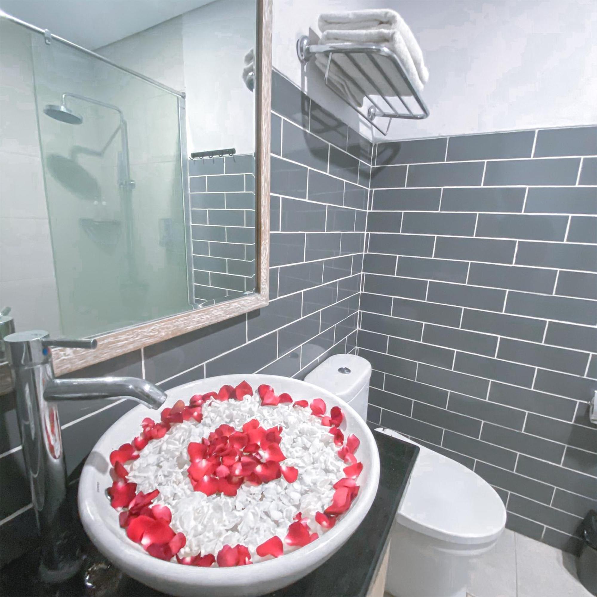 Manuver Surf And Stay Uluwatu Bali Jimbaran Exterior foto